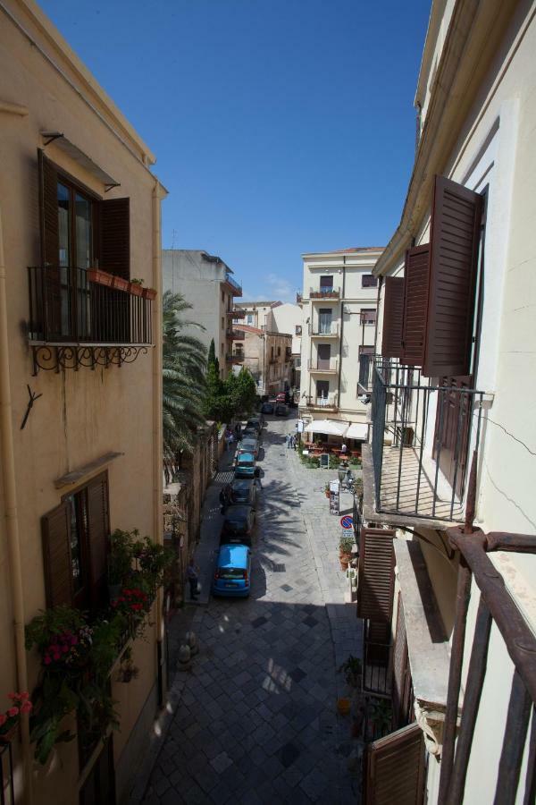 Il Sonno Dei Giusti Apartment By Domusicily Palermo Luaran gambar