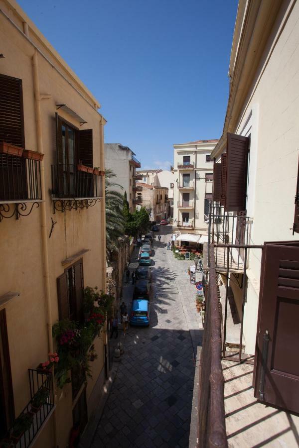 Il Sonno Dei Giusti Apartment By Domusicily Palermo Luaran gambar